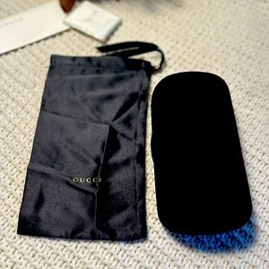 *New* GUCCI glasses case & dust bag 🌸